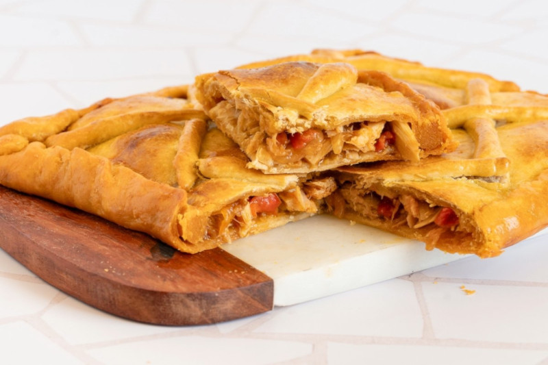 empanada gallega a casa da botica samos